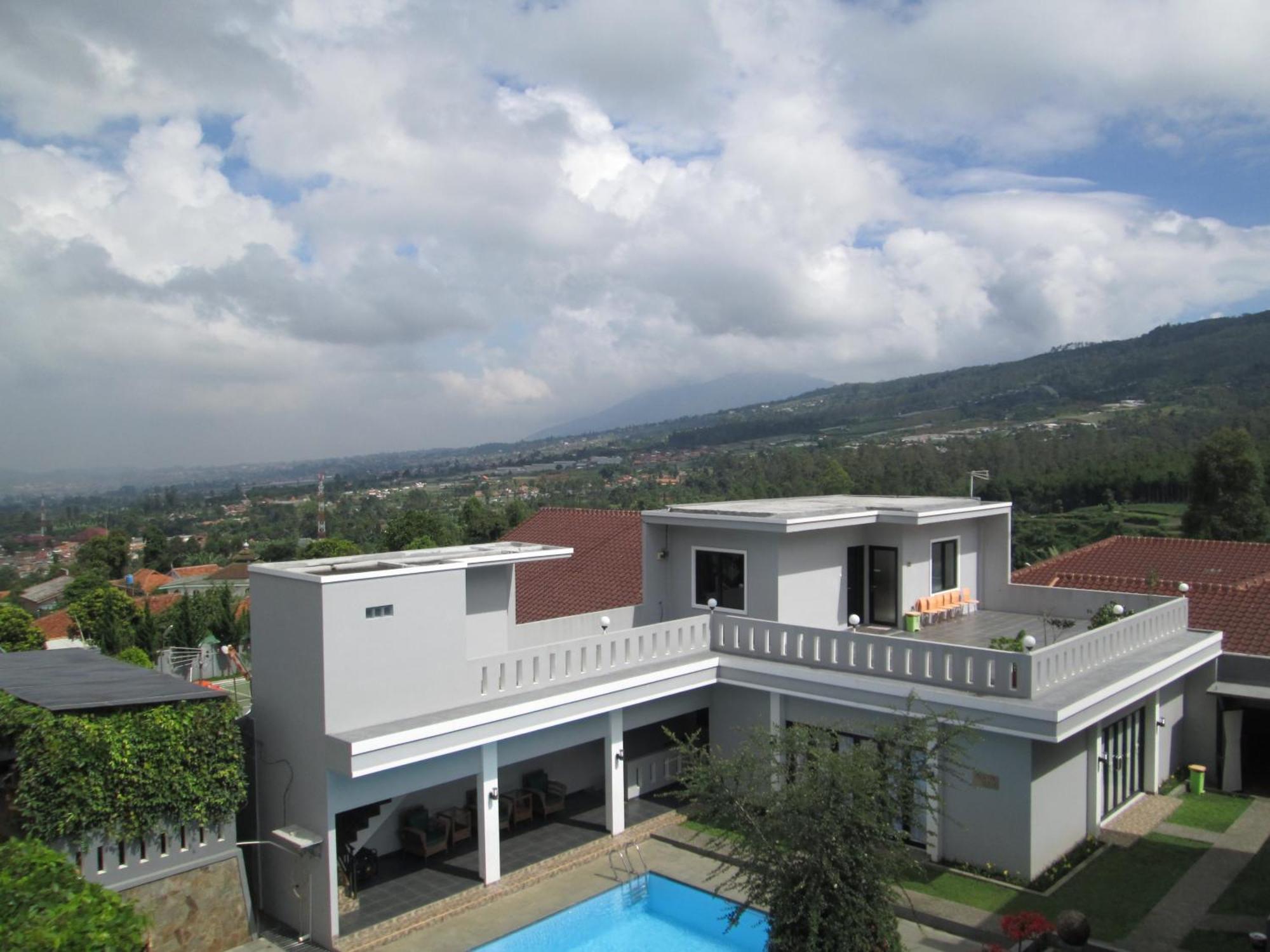 Osmond Villa Resort Lembang Exteriér fotografie