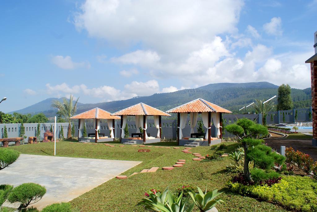 Osmond Villa Resort Lembang Exteriér fotografie