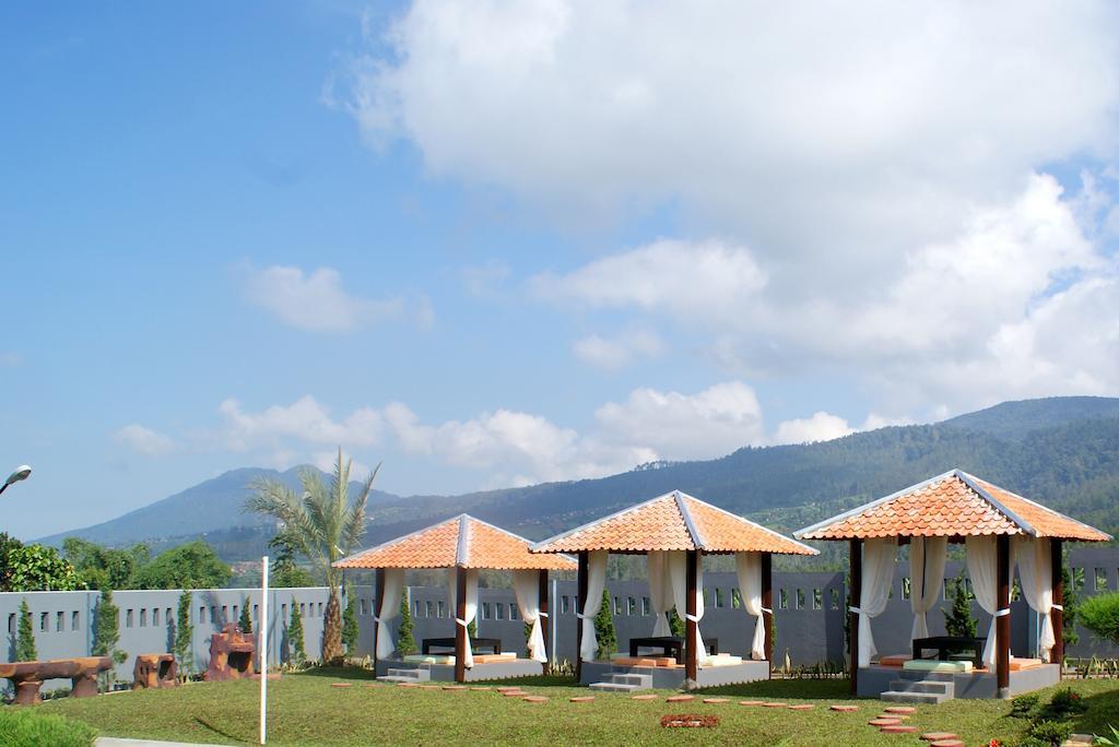 Osmond Villa Resort Lembang Exteriér fotografie
